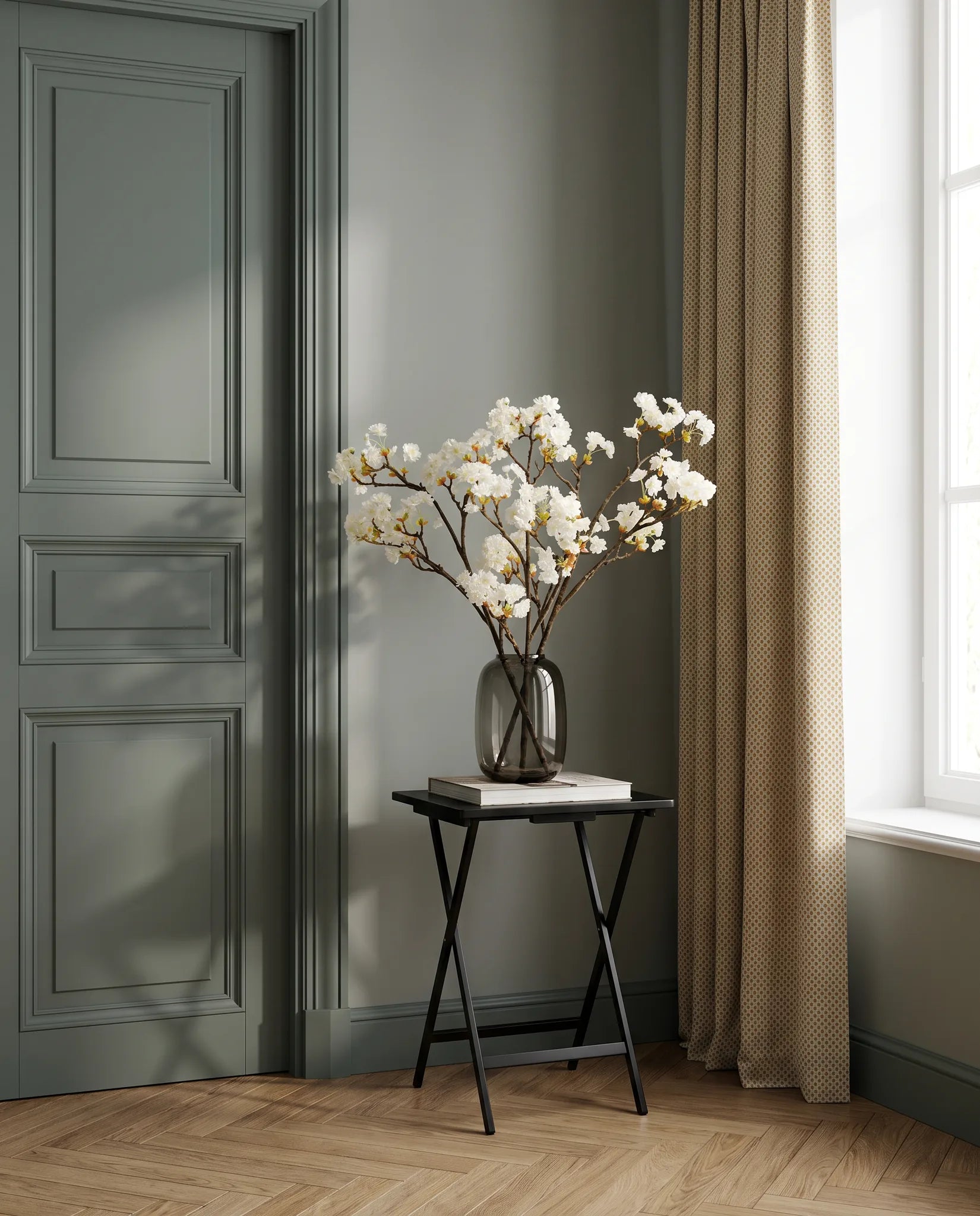 Branches de cerisier artificielles dans une entrée au parquet point de Hongrie