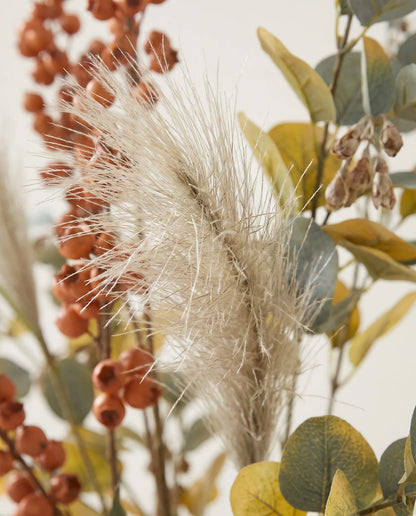 Gros plan sur le pennisetum artificiel de « Haie d'Octobre »