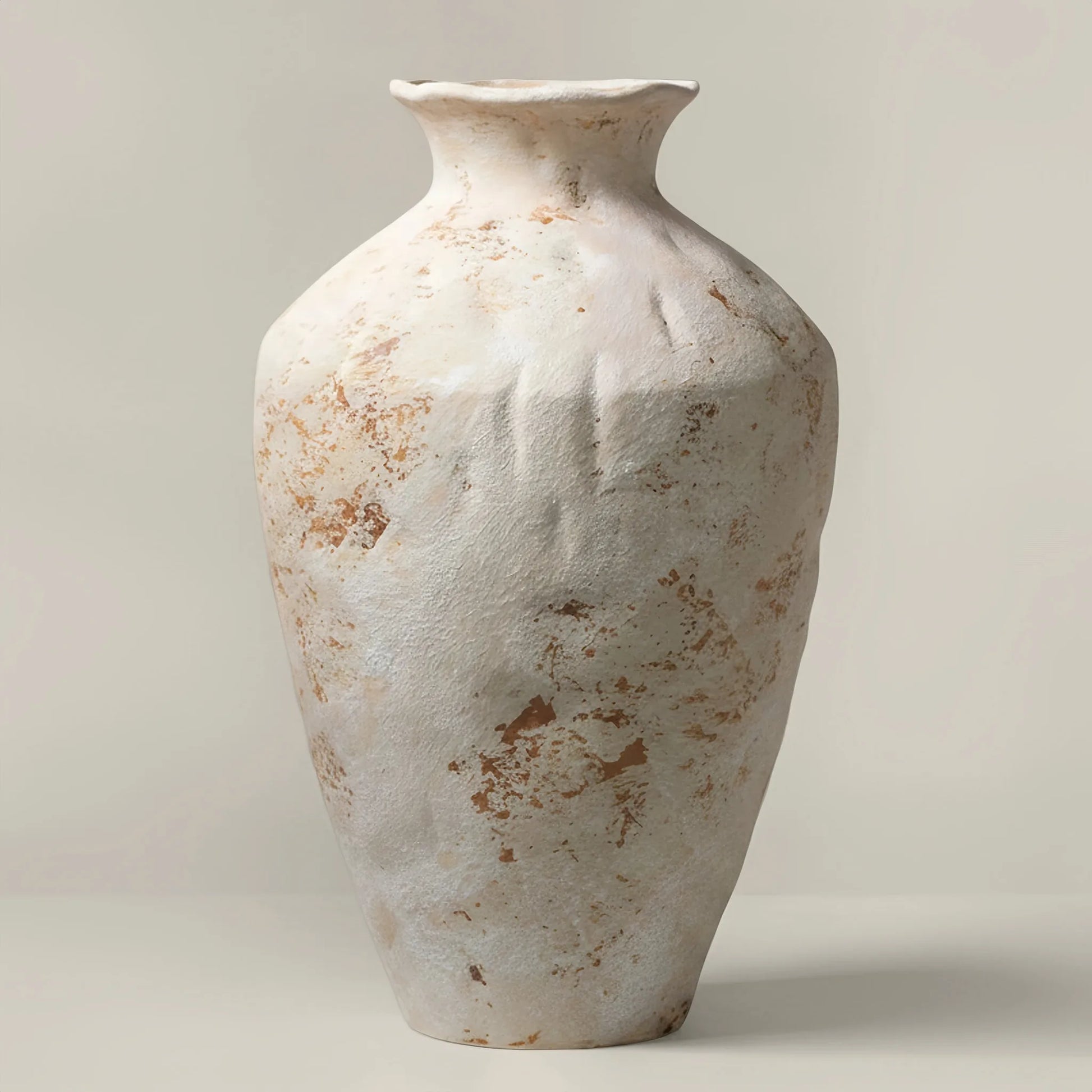 Vase terracotta patiné, col resserré H 43 cm