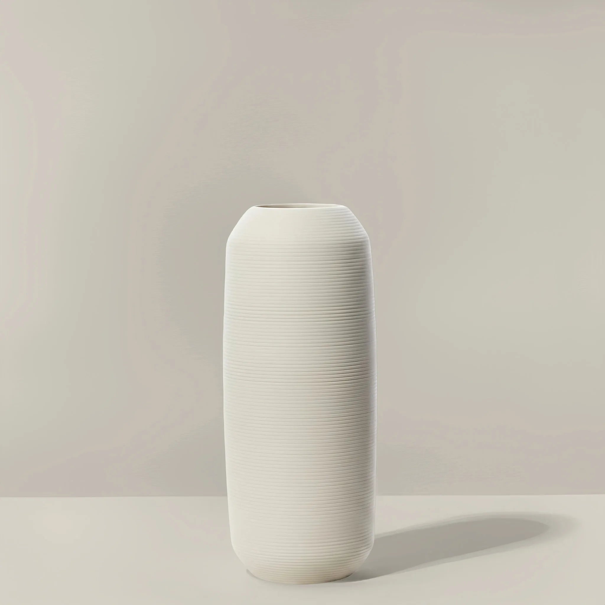 Vase céramique blanc crème strié, cylindre H 28 cm