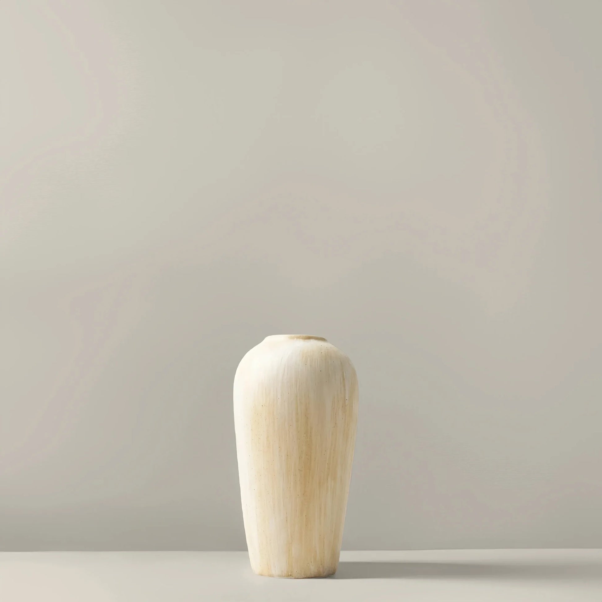 Vase céramique crème cannelé, cylindre H 15 cm