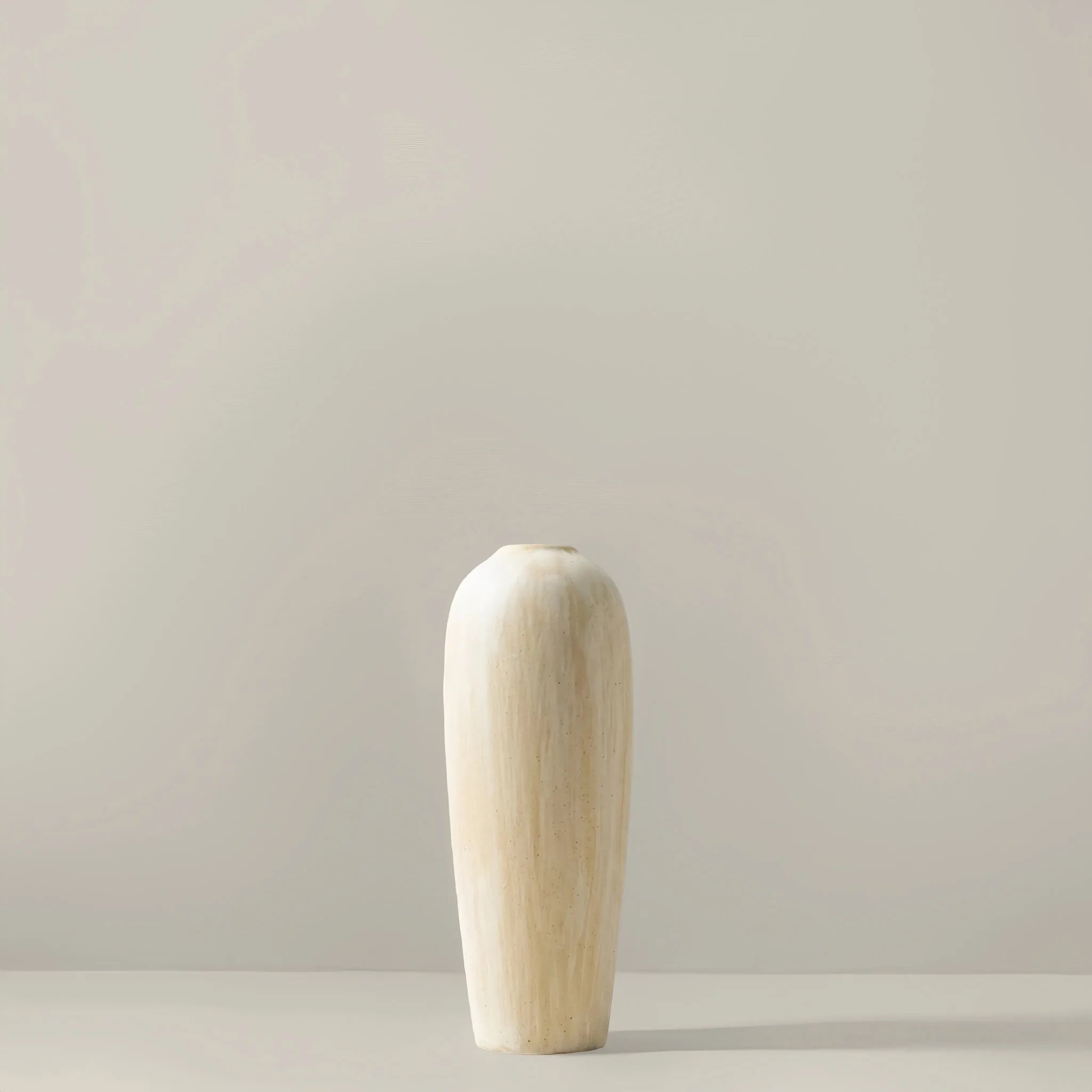 Vase céramique crème cannelé, cylindre H 19 cm